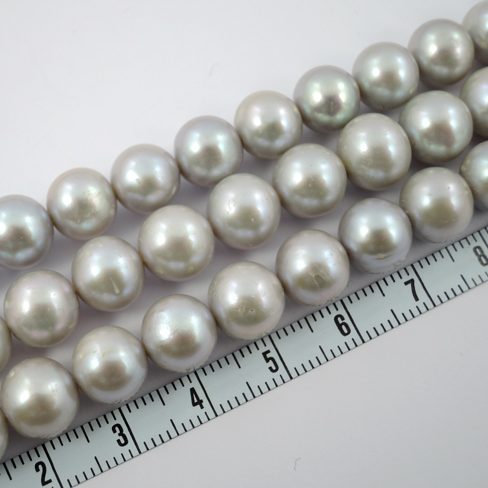 Kettenstrang Süßwasser Perlen grau 9 -10 mm