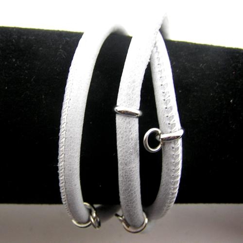 Lederarmband grau mit Anhängern und Verschluß aus Edelstahl