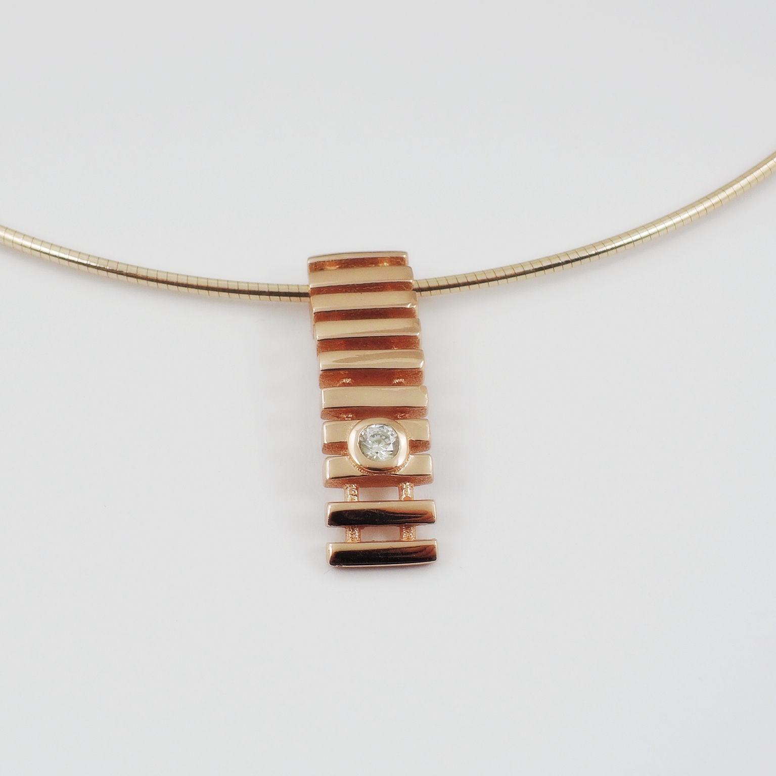 Schmuck Anhänger Silber rosè vergoldet mit Zirkonia Steinen